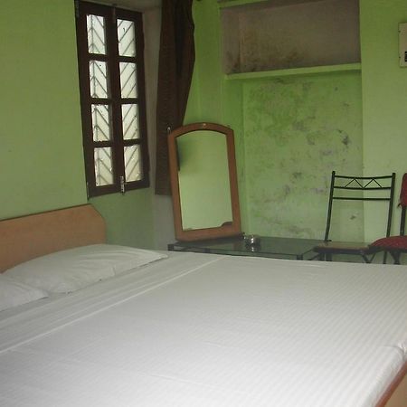 Shivakashi Guest House พาราณสี ภายนอก รูปภาพ