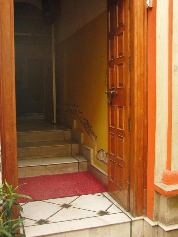 Shivakashi Guest House พาราณสี ภายนอก รูปภาพ